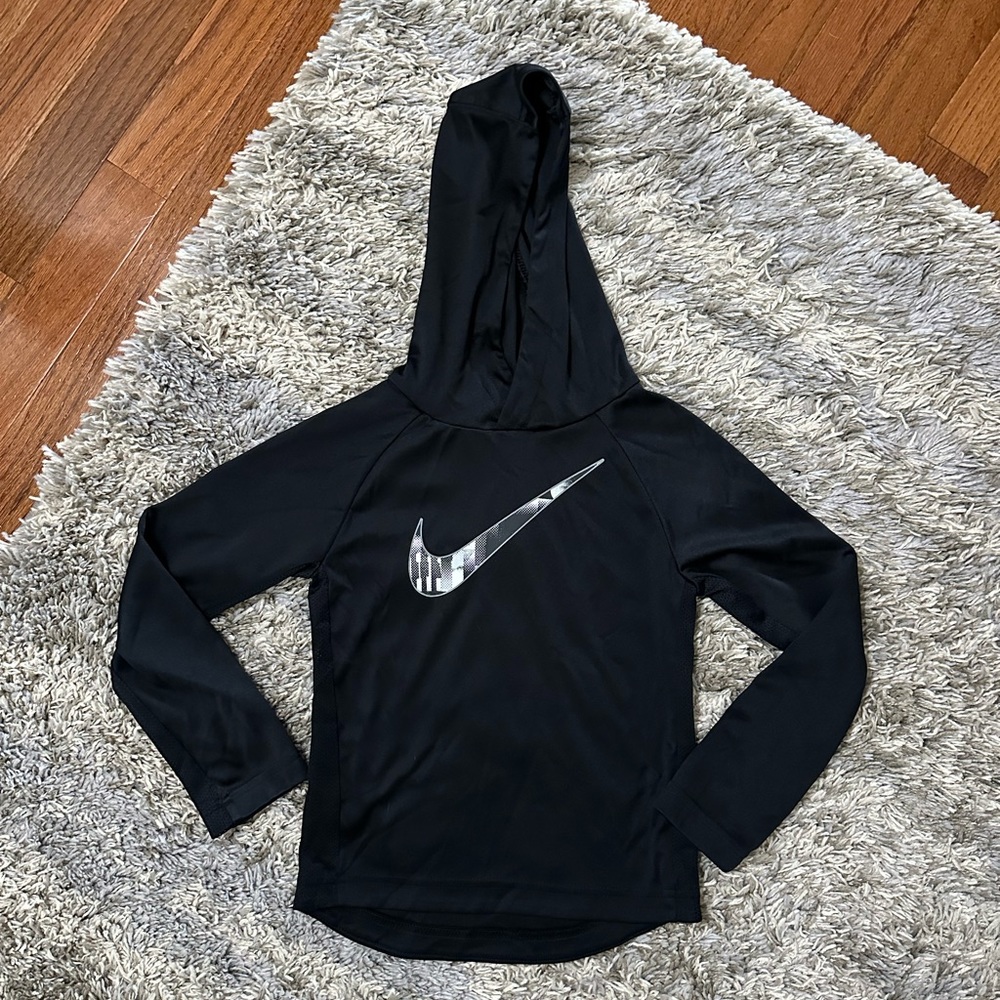 Boys Nike dri fit long sleeve hoodie pullover